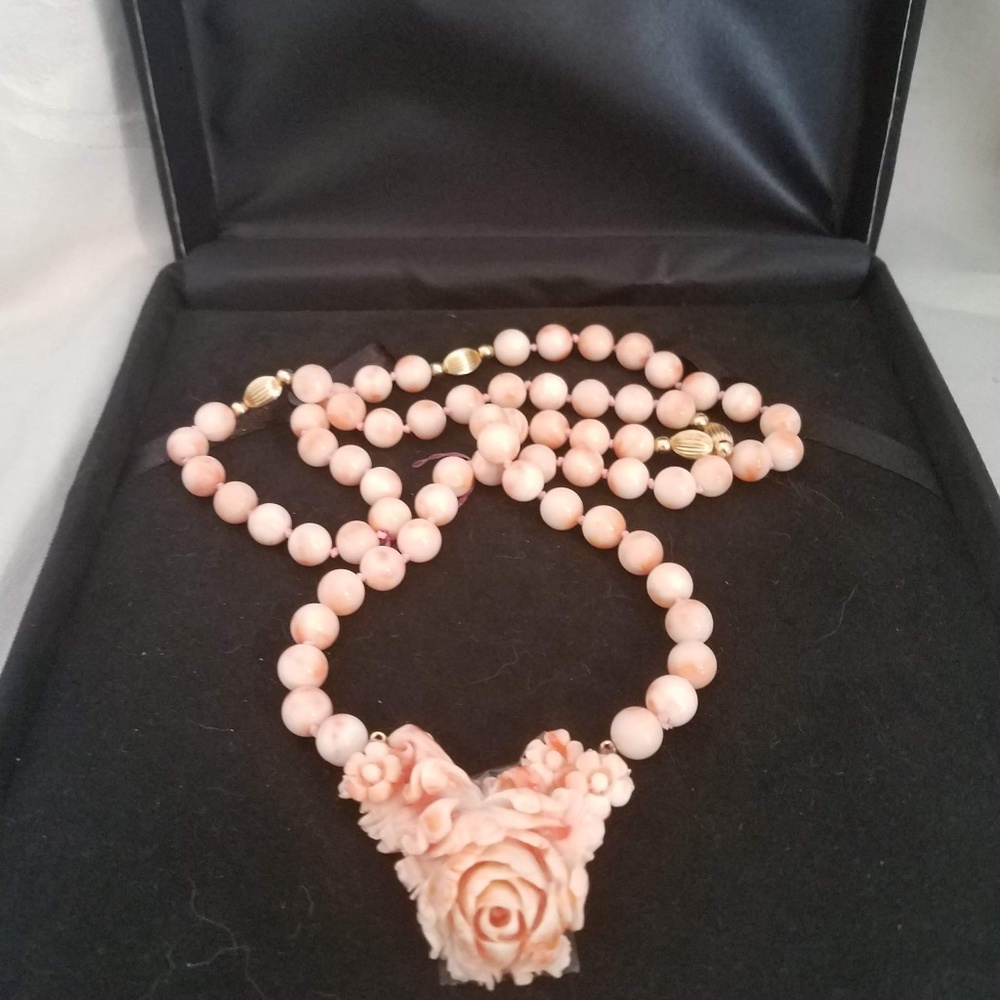 Vintage Coral Cluster Bloom and Gold Necklace